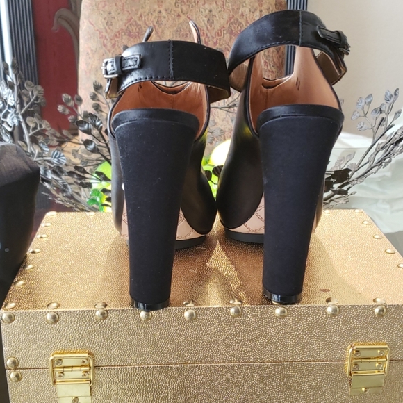 L.A.M.B. Heels - Picture 5 of 7